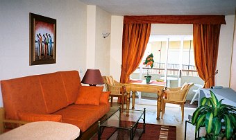 Lounge at El Puerto Hotel apartment